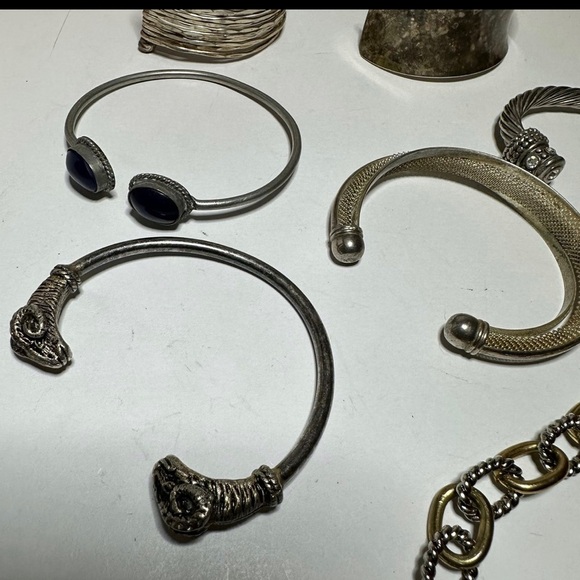 Lot Of 7 Silver Tone Metal Fashion Bracelets - Picture 4 of 6